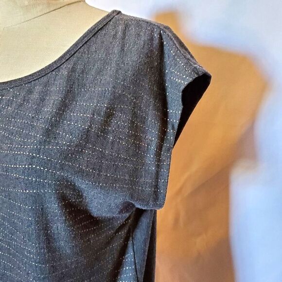 Gray w/ Gold Detail Foreign Exchange Tunic Top, Small - Picture 3 of 9